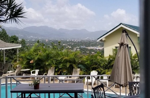 Saint Andrew Apartment | Ridgeview Suite 3