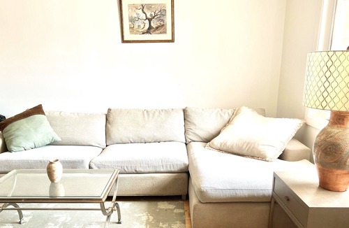 Queens Condo | Rockaway Beach Surf House In NYC
