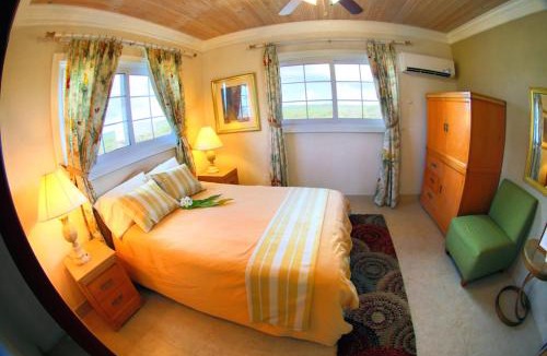 Old Bight Resort | Rollezz Villas Beach Resort