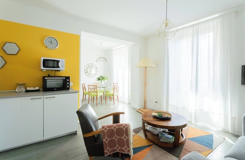 Carate Urio Apartment | Romantic Pier - Two Bedroom Apartment, Sleeps 4