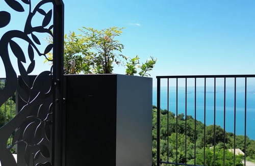 San Zeno di Montagna Apartment | Room 'Hotel Laguna Depandance Suite 2' with Shared Terrace, Wi-Fi and Air Conditioning