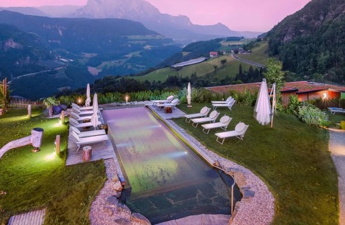 Barbiano Apartment | Room 'Hotel Pennhof Montis' with Mountain View, Shared Pool and Wi-Fi