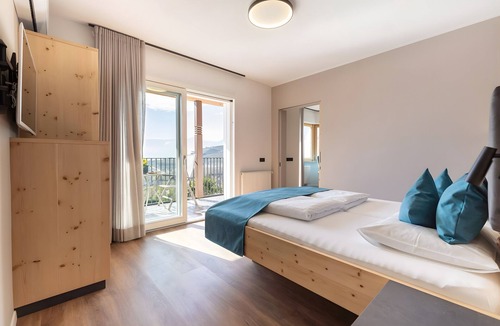Tirolo Apartment | Room 'Passerblick Suite 4' with Mountain View, Wi-Fi and Air Conditioning