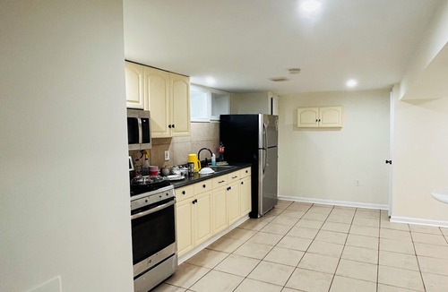 Arden Heights Apartment | Roomy garden apartment close to hospitals, shopping and transportation!