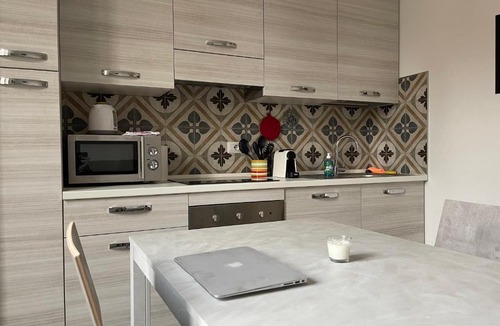 Somma Lombardo Apartment | Rosso MXP e Lago Maggiore aeroporto a 7 min