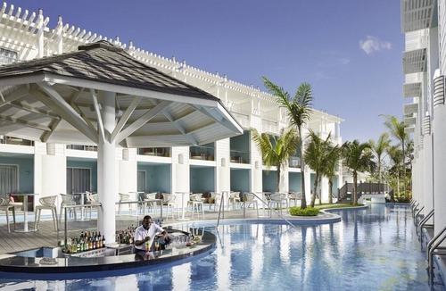 Orange Bay Apartment | Royal Swim-Up Suite w/King Bed, Ocean Views & Direct Pool Access ALL-INCLUSIVE