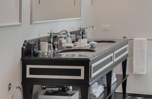 Citta Antica Villa | Royal Verona - Three Bedroom Villa, Sleeps 6