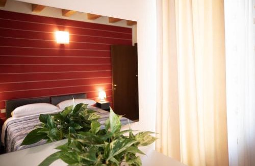 Lazise Old Town Apartment | Salix Home