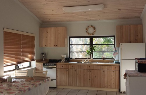 Governor's Harbour Cottage | SandDollar Cottage. Ideally Located in the Center of Eleuthera