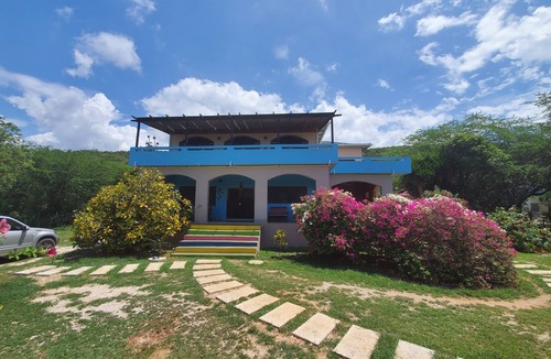 Treasure Beach Villa | Sandy Rose Villa - Your tropical paradise getaway