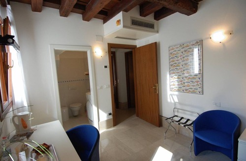 Dorsoduro House | Santa Margherita Guesthouse
