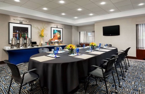 Theater District House | Savor An Exhilarating Experience! 4 Times Square View Units, Pets Allowed