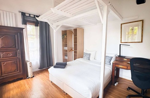 Sceaux Apartment | Sceaux - 01 - Charming Rental in an Old House