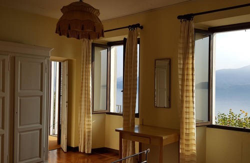 Gonte Villa | Scenic villa overlooking Lake Maggiore