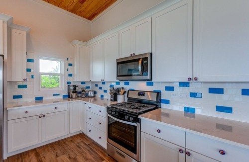 Hope Town Cottage | Sea Loft: Unparalleled Oceanfront Serenity in a Newly Rebuilt Paradise