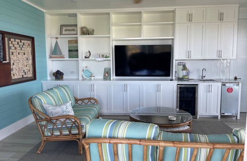 Hope Town House | SeaRenity Pool & Dock Slip W/Spectacular Views of the Atlantic & White Sound
