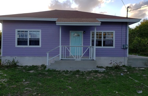 Stafford Creek Cottage | Seaside Getaway - where peace and tranquility are plenty!