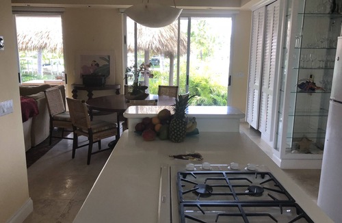 Treasure Cay House | Seasmoker Boat House with Dock Space