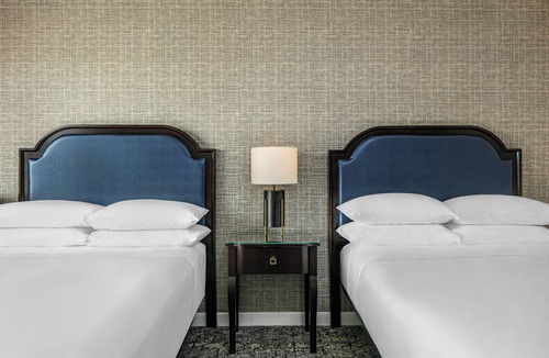 Flushing Chinatown Hotel | Sheraton LaGuardia East Hotel