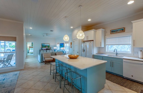 Hope Town House | Shore Leave – Relax, Unwind & Enjoy Paradise in Style