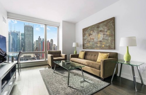 Sutton Place Apartment | Short Walk to Park Ave 1 BR | Near Grand Central