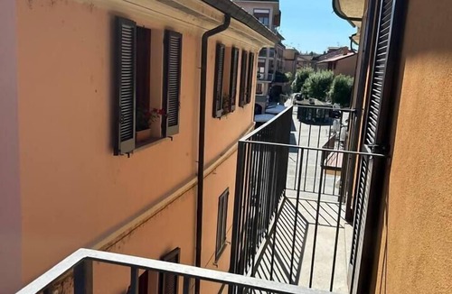 Sesto Calende Apartment | Sixth Hub: Design 3 Balconies Between River and Leonardo