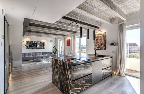 Zona Farini Apartment | SkyJungle: luxury penthouse private pool and spa