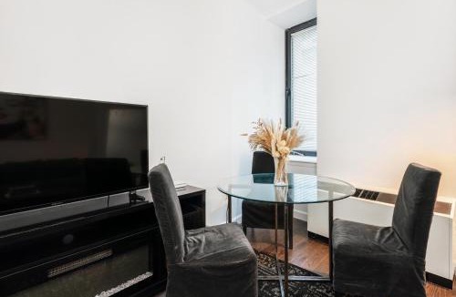 Financial District Apartment | Sleek 1-Bedroom in the Financial Dsitrict