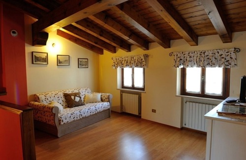 Miane Other | Sleeping in the Prosecco Hills. House suitable for families or groups of friends.