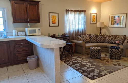 Kingston Apartment | Smile Tangerine - One Bedroom Apartment - King Bed - Secure Centrally Located