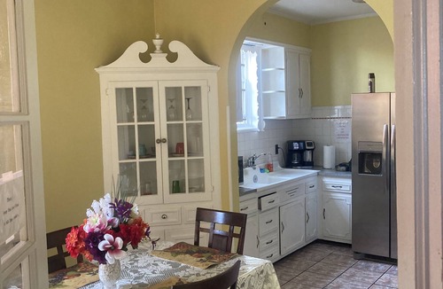 Flatlands House | Space include kitchen/living room/bedroom/toilet and bathroom