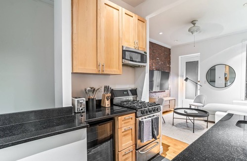 Peter Cooper Village Apartment | Spacious 3-bedroom apartment with WiFi, AC in wonderful New York