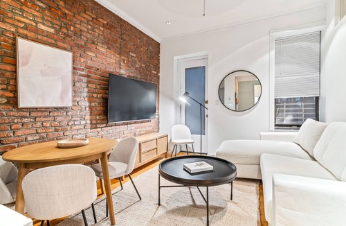 Peter Cooper Village Apartment | Spacious 3-bedroom apartment with WiFi, AC in wonderful New York