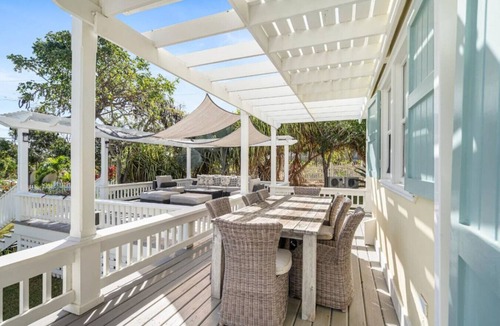 Governor's Harbour House | ✴Spacious 4BR 4.5BA Luxury Home w/Pool & Golf Cart