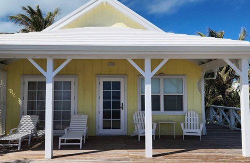 Hope Town Cottage | Spacious 5-bedroom cottage in charming Hope Town on the Atlantic Ocean