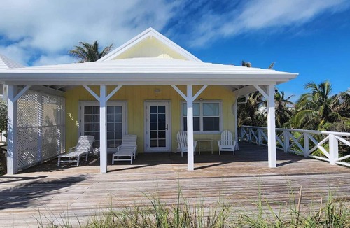 Hope Town Cottage | Spacious 5-bedroom cottage in charming Hope Town on the Atlantic Ocean