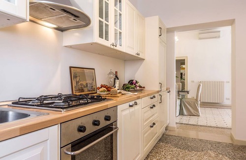 San Marco Apartment | Spacious and Charming Apartment Near Fenice Theatre
