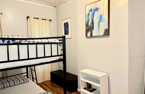 Ocean Hill House | Spacious and Cozy room