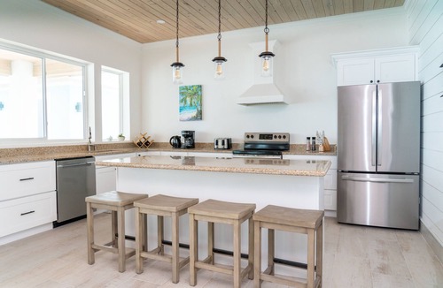 Rokers Point House | SPACIOUS BEACHFRONT HOME! A vacation to treasure! Sandy beach, pool, hot tub.