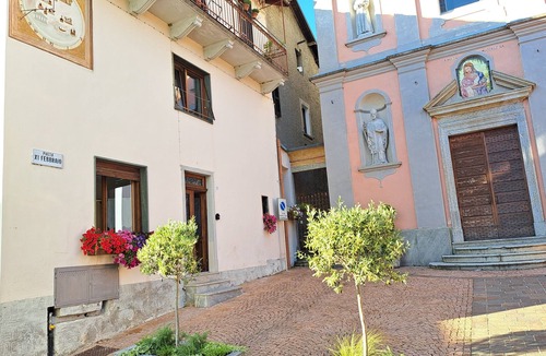 Ferrera di Varese Apartment | Spacious family apartment with historic charm 10 minutes from Luino