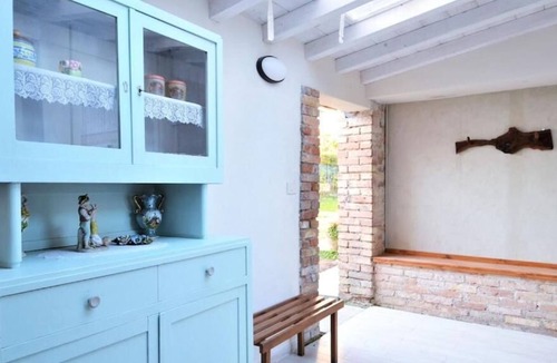 Miane House | Spacious house with (shared) pool, between Venice and The Dolomitet