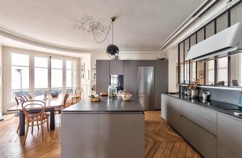Quartier de Rochechouart Apartment | Spacious Parisian Apartment in Historic building, Private Garden