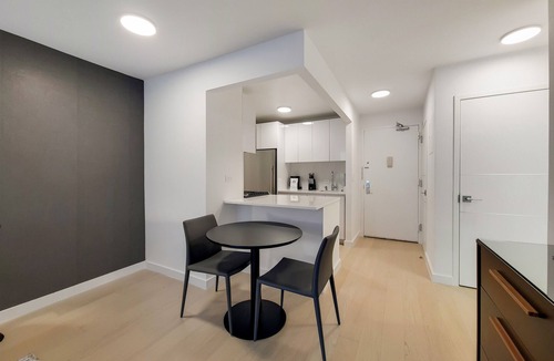 Battery Park City Apartment | Spacious Studio in Battery Park City