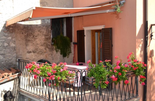 Castelletto Apartment | SPECIAL OFFER BRENZONE ON THE GARDA