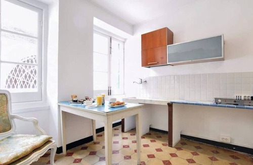 Chiavari Apartment | Square apartment