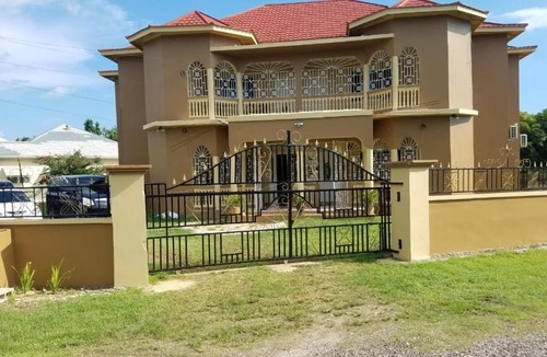 Black River Apartment | St Bess Comfort Style