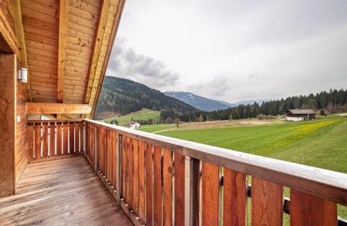 Monguelfo Apartment | Stoffnerhof Apt Edelweiß