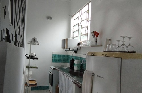 Valparaiso Apartment | Studio Adélia Prado suite