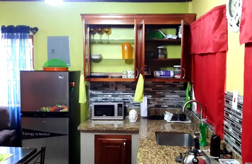 Kingston Apartment | Studio Apartment