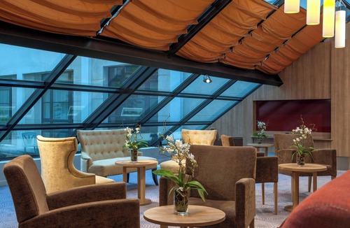 Quartier de la Monnaie Apartment | STUDIO APARTMENT WITH AIRCON IN SAINT GERMAIN